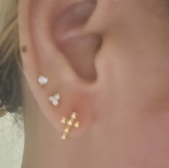 Cross Stud Solid Gold 18k Earring NWT - Picture 4 of 7